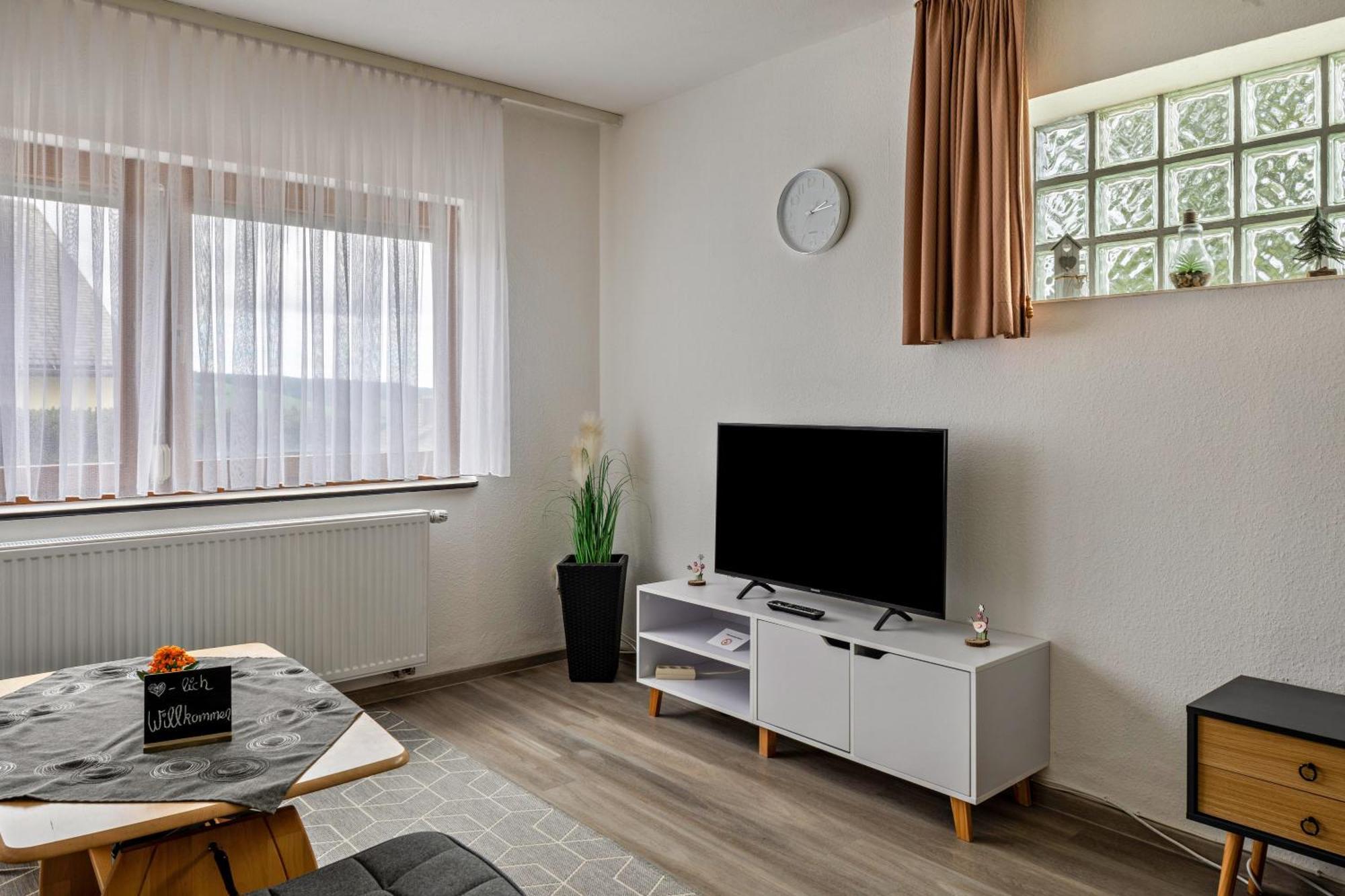 Haus Sommerberg تيتيسي نيوستادت المظهر الخارجي الصورة